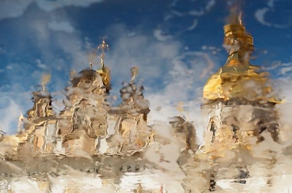 Russischer Angriff fordert Tote in Zaporijjia und Explosionen in Kiew