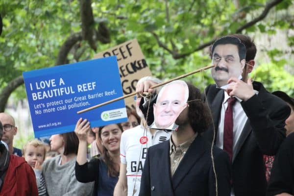 Un giudice statunitense archivia il caso penale contro Gautam Adani