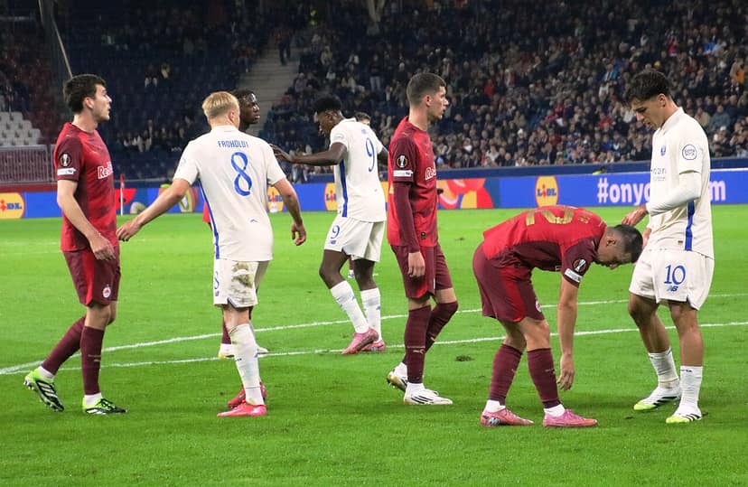 FC Porto vence Alverca por 2-0 na Primeira Liga