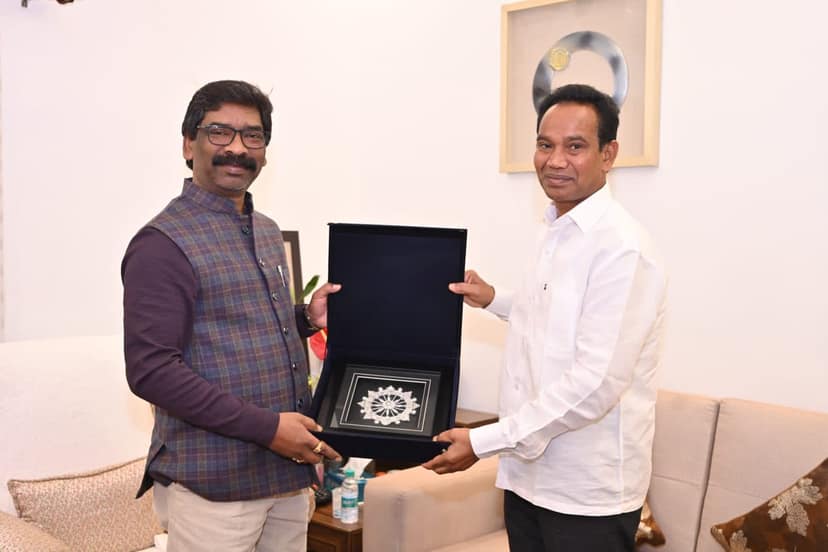 Jharkhand CM Soren Addresses Protesting Students in Open Letter
