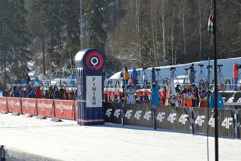 Émilien Jacquelin gibt Profidebüt im Radsport nach Olympiasieg