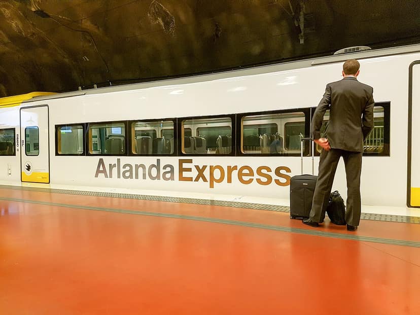 Linha de comboio direta Paris-Berlim suspensa devido a problemas técnicos
