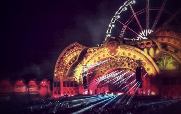 Tomorrowland Mainstage verlässt Willebroek richting Thailand