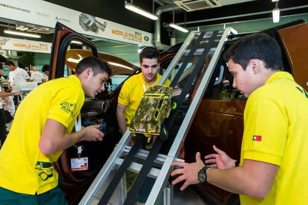 Hugo Oliveira recebe guarda-redes dinamarquês Filip Jorgensen por empréstimo