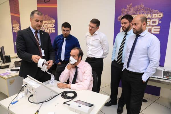 PF prende três em operação contra venda de diplomas falsos em MG