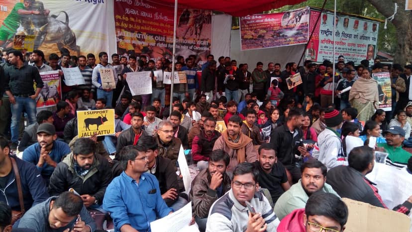 Rahul Gandhi Questions Government on Jantar Mantar Incident