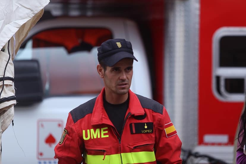 Ejército colombiano despliega más de 180 rescatistas tras terremoto