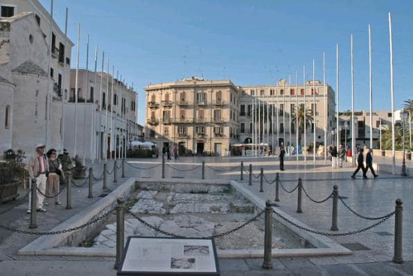Vor 35 Jahren landeten 20.000 Albaner in Bari, heute finden Feierlichkeiten statt